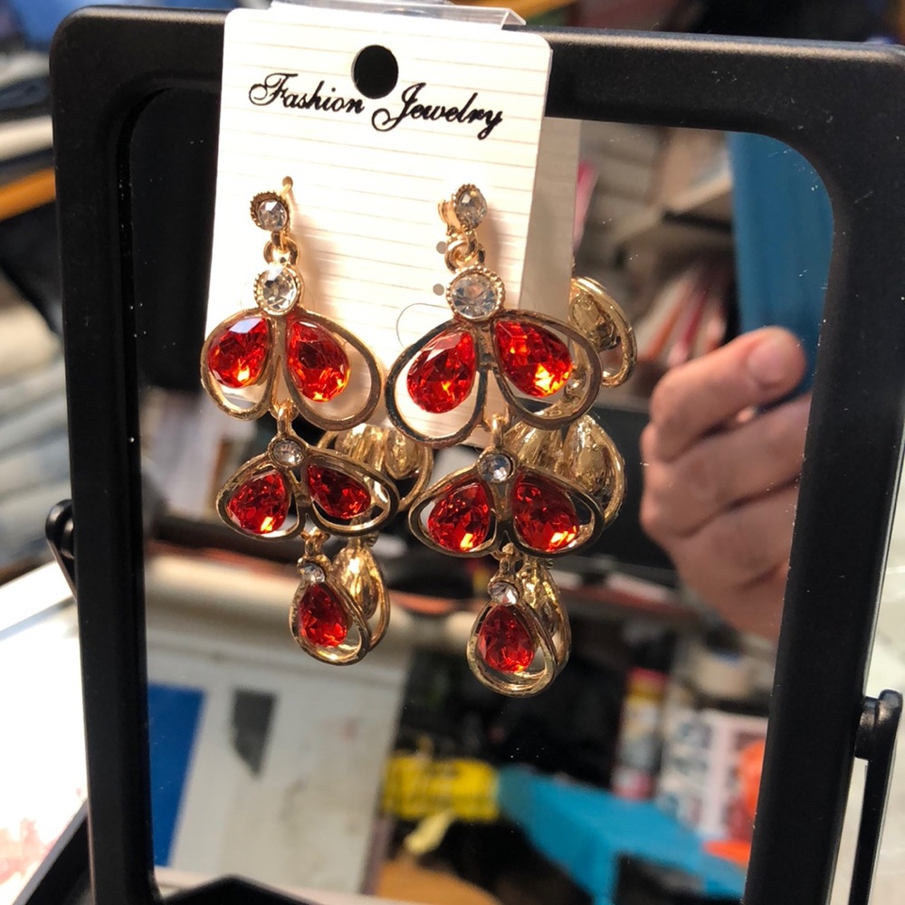 Earrings fashion jewelry